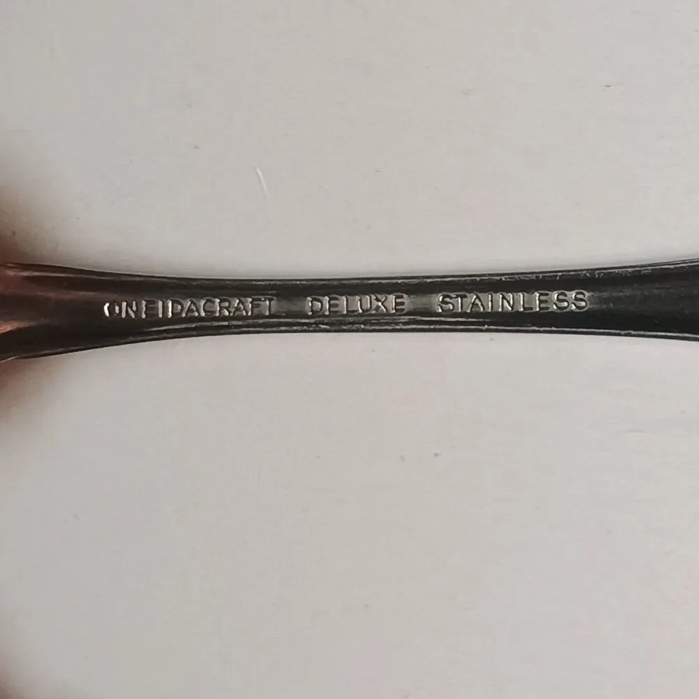 Oneida CHATEAU Teaspoons Lot of 8 Oneidacraft Deluxe Stainless